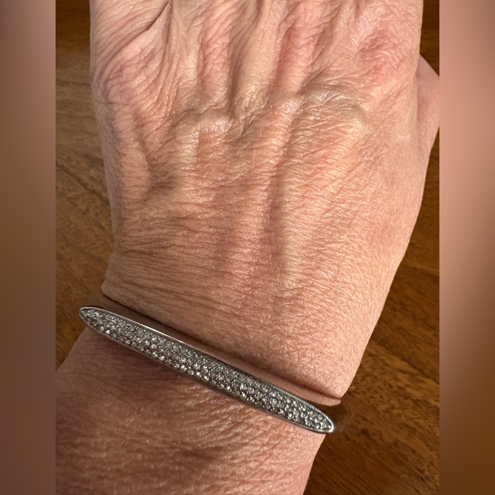 Elegant Silver Bracelet with Crystal Detailing